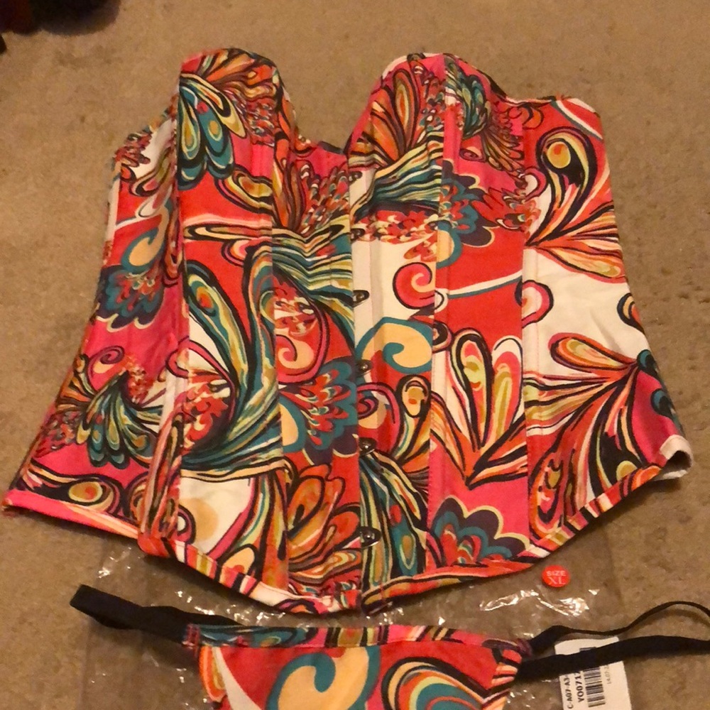 Pink multi bustier w/thong (brand new) size 8-12